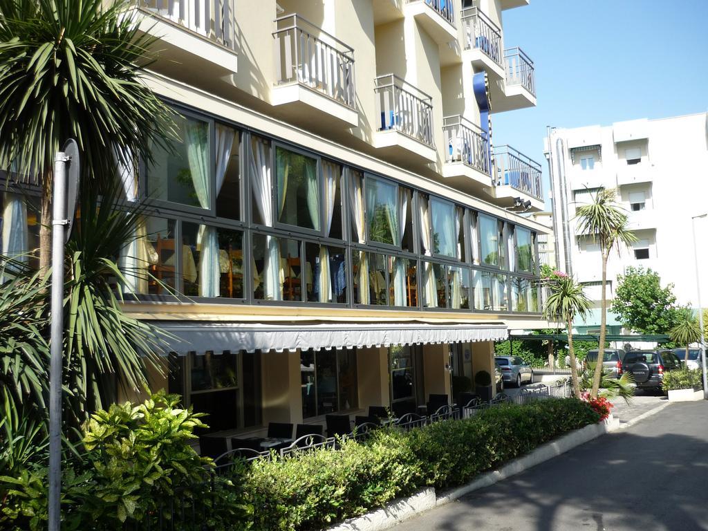 Blu Star Hotel Gabicce Mare Eksteriør billede