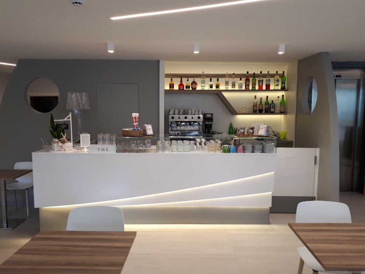 Blu Star Hotel Gabicce Mare Eksteriør billede