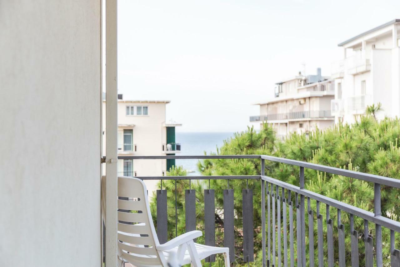 Blu Star Hotel Gabicce Mare Eksteriør billede